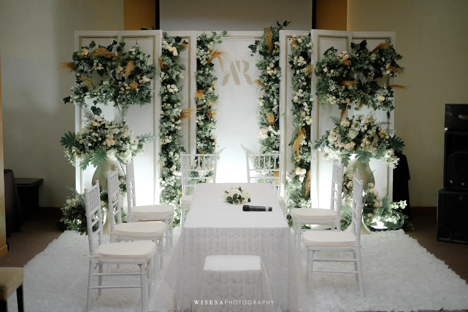 Luxury wedding ceremony ballroom - Tjokro Wedding elegant decoration