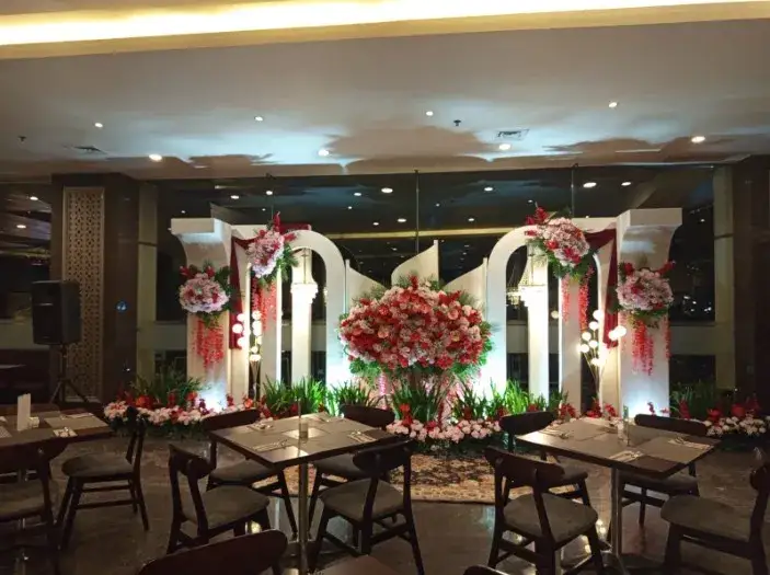 Dekorasi Pernikahan Elegan Grand Tjokro Bandung